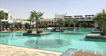 Sharq Village & Spa a Ritz Ca